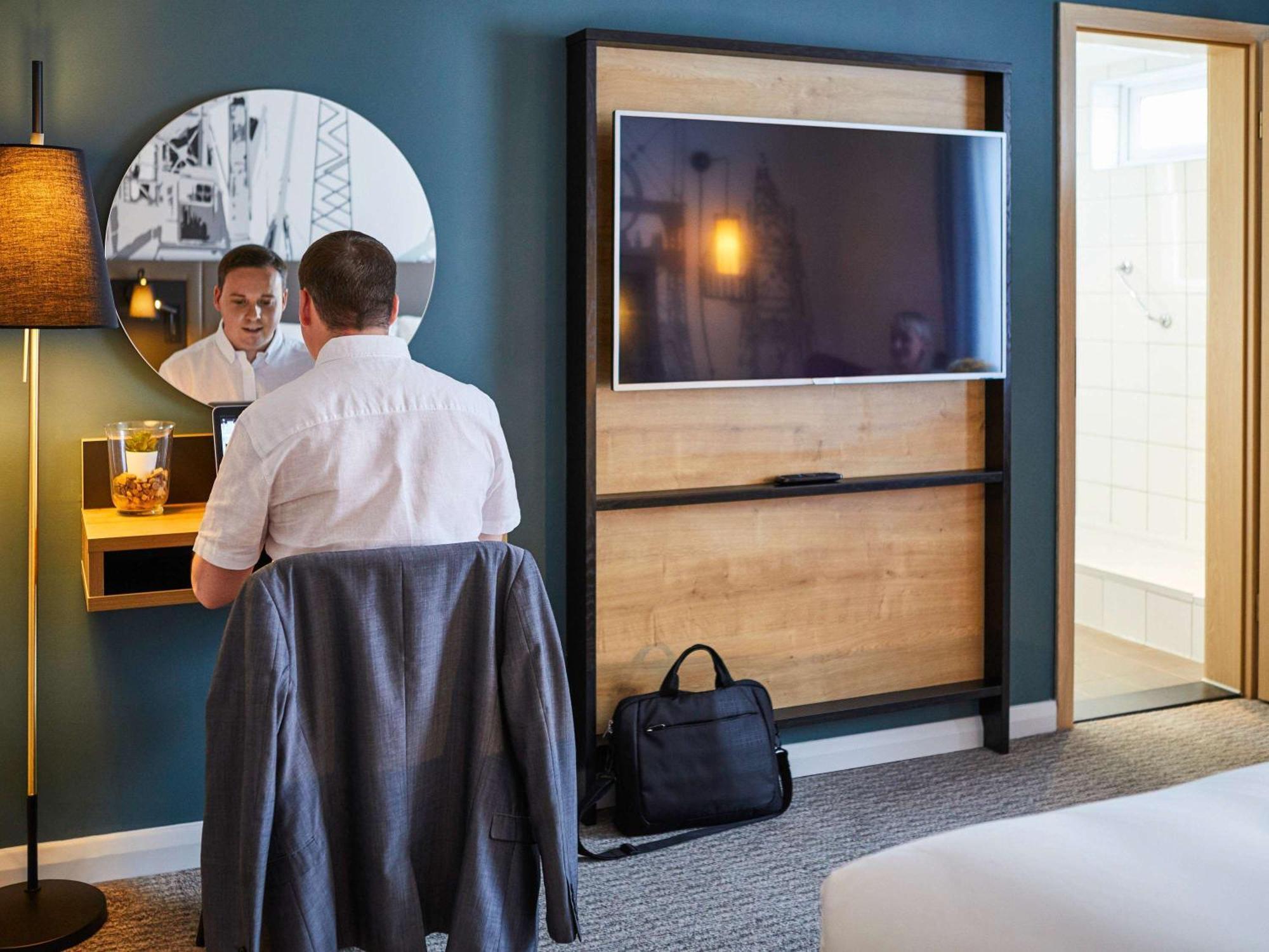 Mercure Cardiff North Hotel Eksteriør bilde