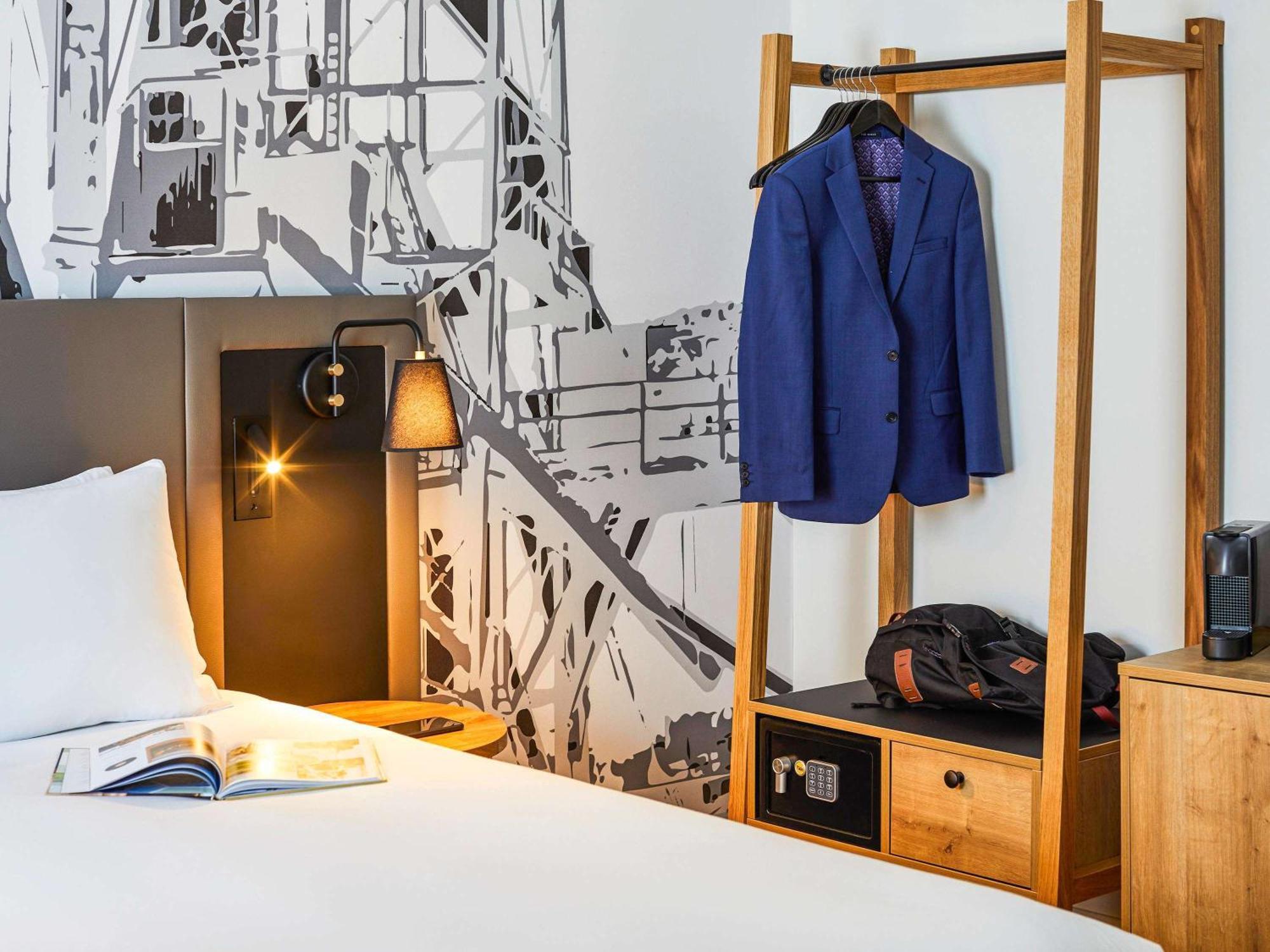 Mercure Cardiff North Hotel Eksteriør bilde