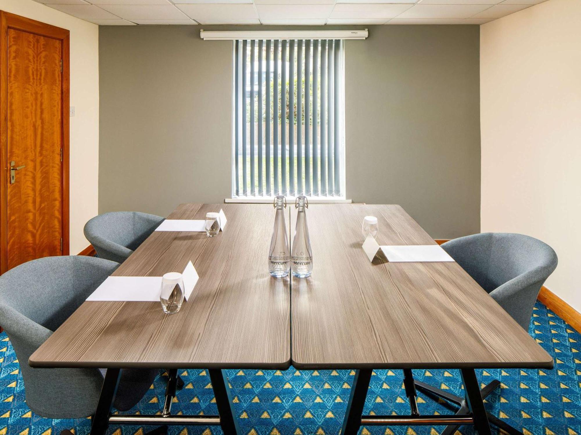 Mercure Cardiff North Hotel Eksteriør bilde
