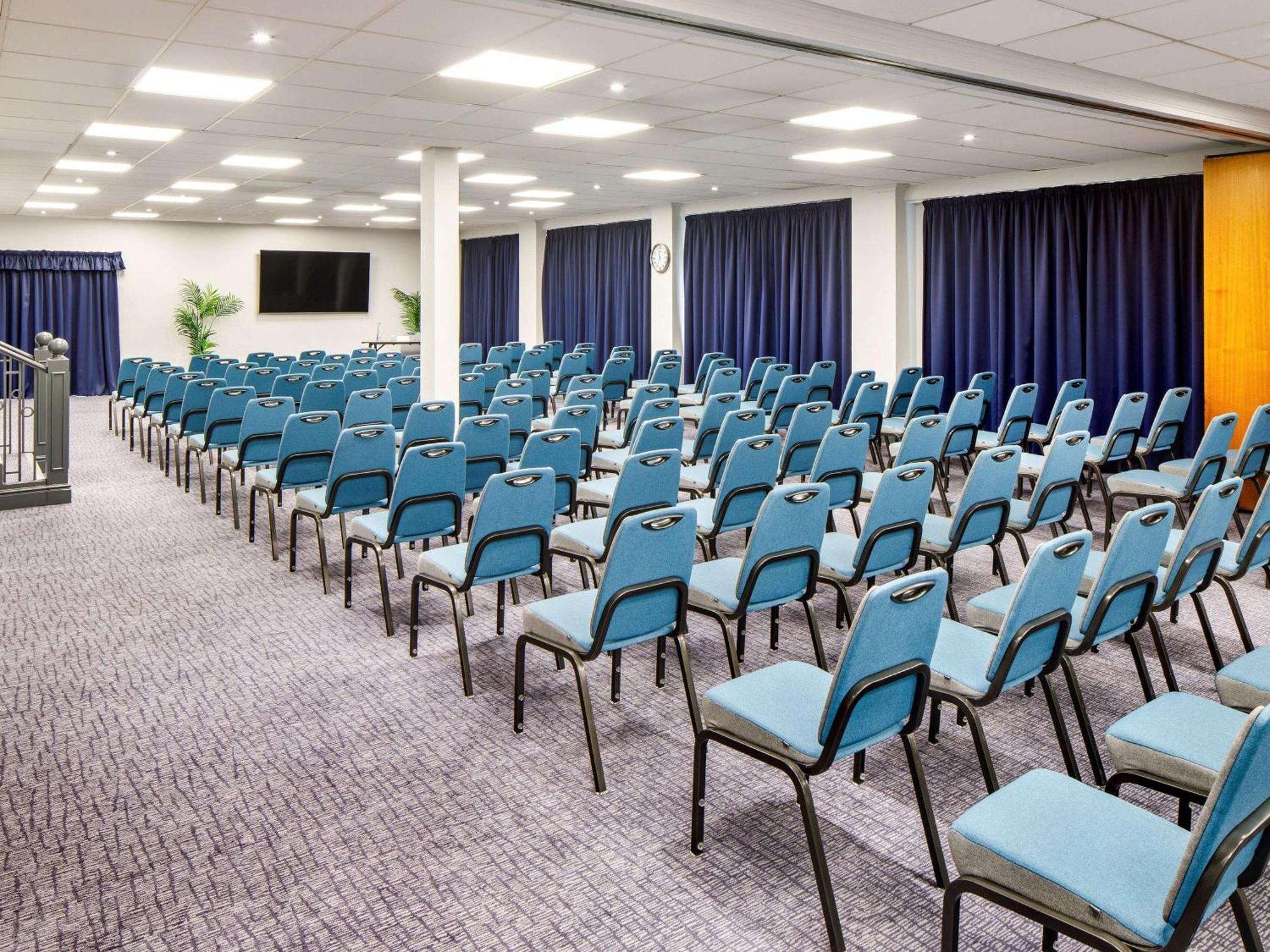 Mercure Cardiff North Hotel Eksteriør bilde